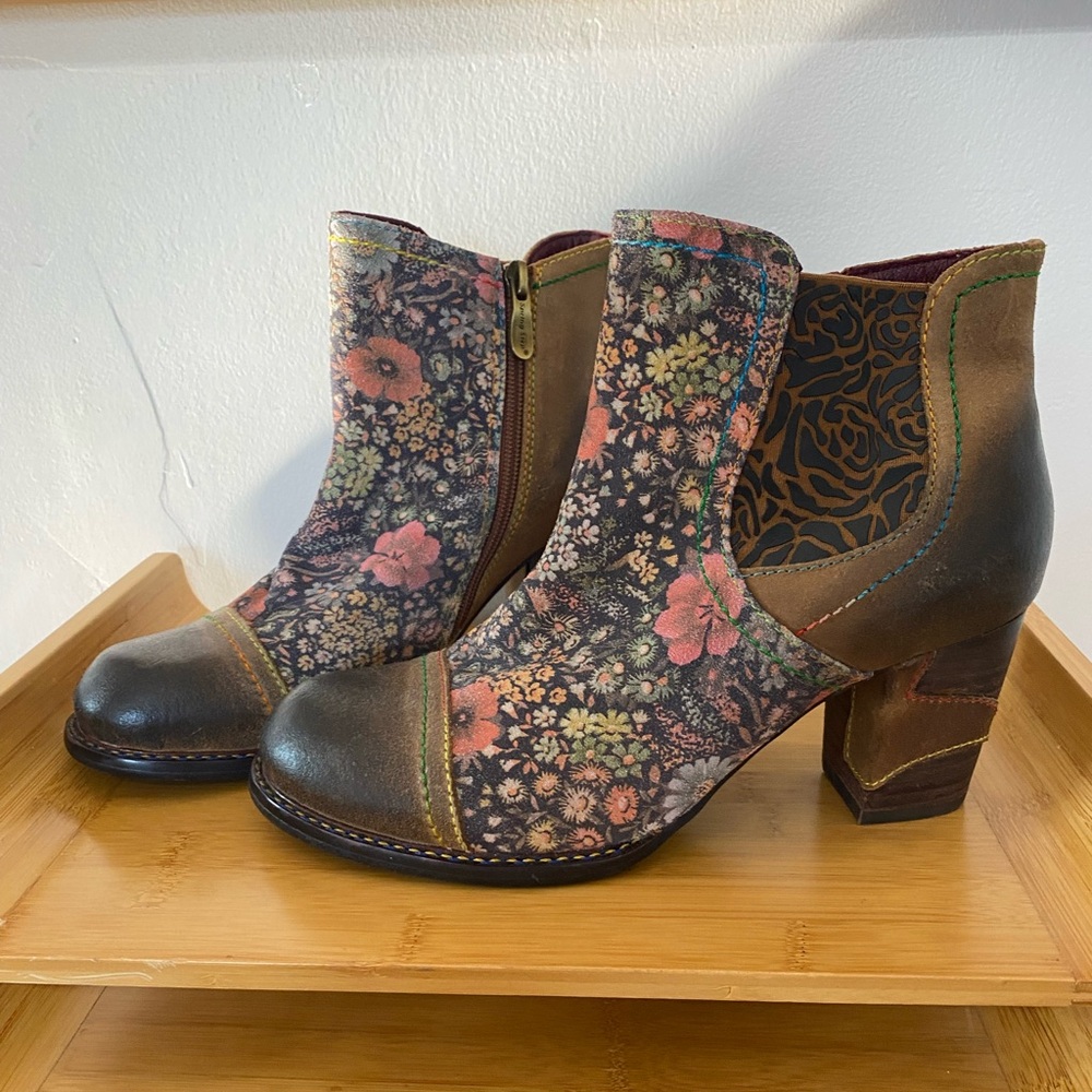 L’artiste by Spring Step Melvina Multicoloured Artsy Bootie